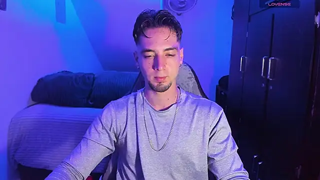 Alex smith00 online show from February 13, 2026, 4:51 pm