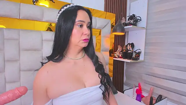 Snapshot of bigass_monic chatting on November 6, 2025, 2:15 am bigass monic online show from November 6, 2025, 2:15 am