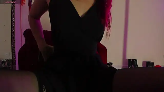 Cristina  Smith online show from March 9, 2025, 10:08 pm