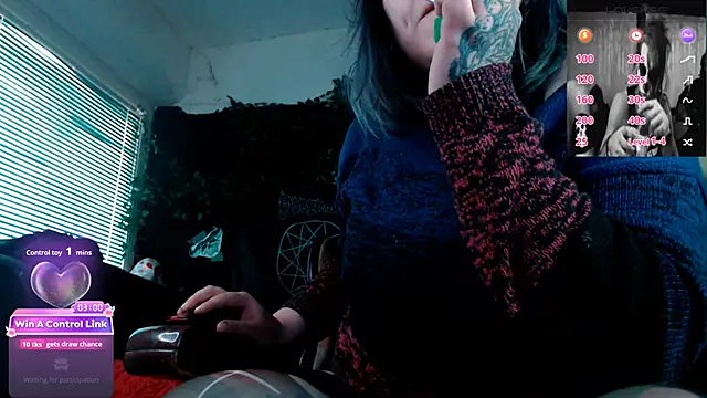 Snapshot of Psychobitch7 chatting on May 1, 2026, 9:25 am Psychobitch7 online show from May 1, 2026, 9:25 am