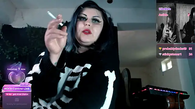 Snapshot of Psychobitch7 chatting on April 27, 2026, 12:36 pm Psychobitch7 online show from April 27, 2026, 12:36 pm