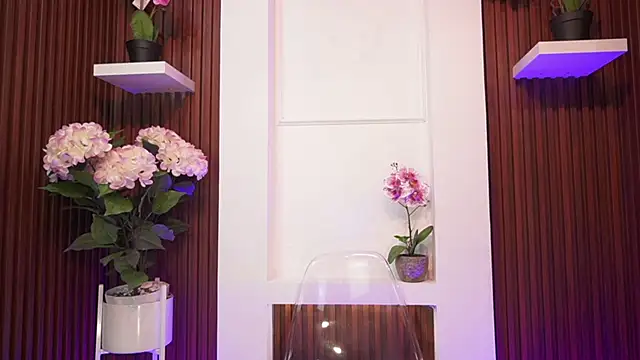 MaddyWattson online show from October 30, 2025, 11:30 am