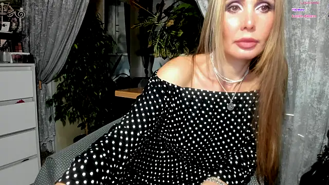 Aurora108 online show from October 20, 2025, 9:59 pm