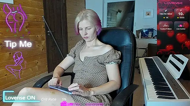 Snapshot of NonCasual5 chatting on February 9, 2025, 6:58 pm NonCasual5 online show from February 9, 2025, 6:58 pm