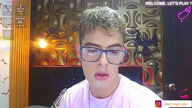 Snapshot of angel_sexyevil chatting on November 10, 2025, 12:21 pm angel sexyevil online show from November 10, 2025, 12:21 pm