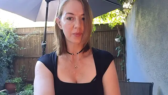 TopsyWilde online show from March 9, 2026, 9:35 am