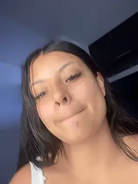 Snapshot of RsellAmb chatting on December 21, 2025, 3:57 pm RsellAmb online show from December 21, 2025, 3:57 pm