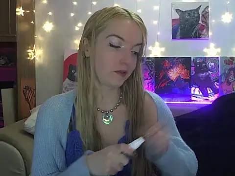 SecretSophia online show from March 16, 2025, 4:01 pm