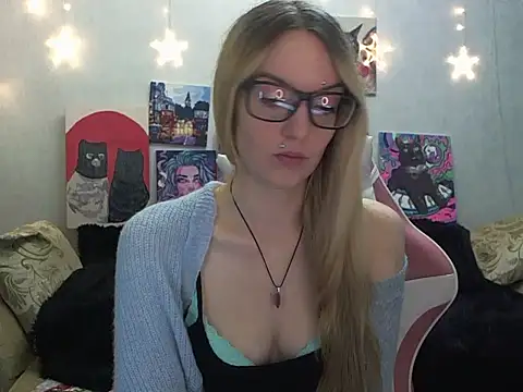 SecretSophia online show from October 1, 2025, 9:29 pm