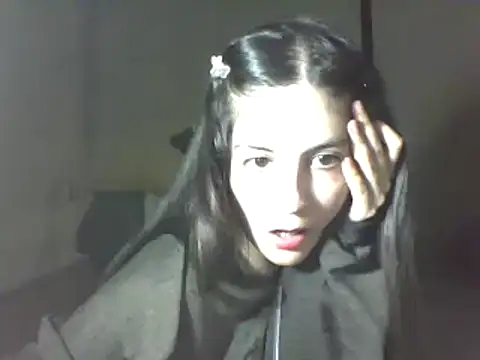 Snapshot of Insomniacl chatting on April 4, 2026, 5:58 am Insomniacl online show from April 4, 2026, 5:58 am