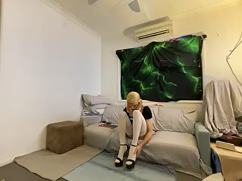 CD Sub2021 online show from April 5, 2026, 10:27 pm