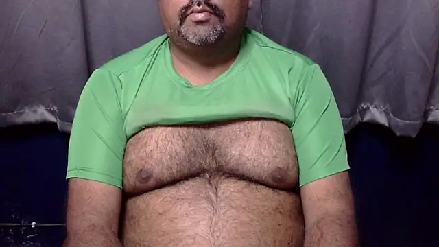 Snapshot of hairysubcub_70 chatting on February 8, 2026, 8:34 am hairysubcub 70 online show from February 8, 2026, 8:34 am