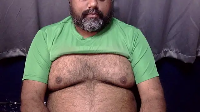 Snapshot of hairysubcub_70 chatting on February 3, 2026, 4:43 am hairysubcub 70 online show from February 3, 2026, 4:43 am