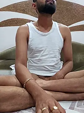 love4shownude online show from March 11, 2026, 4:06 am