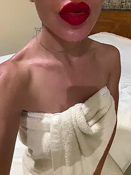 Snapshot of giagia96 chatting on January 12, 2025, 6:16 pm giagia96 online show from January 12, 2025, 6:16 pm