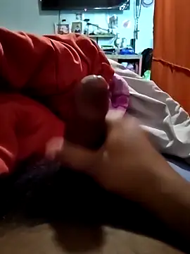 Snapshot of Gerardo31017 chatting on September 24, 2025, 5:25 am Gerardo31017 online show from September 24, 2025, 5:25 am