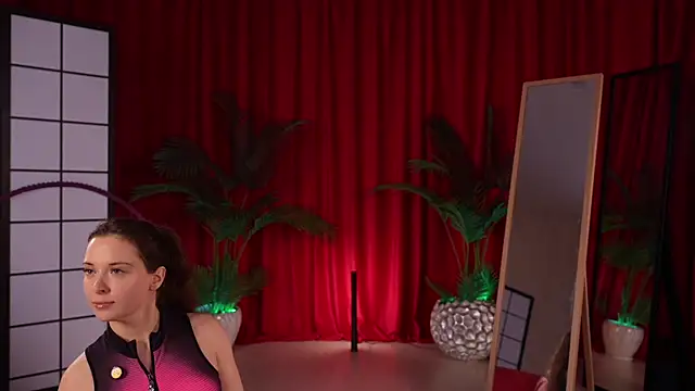 KittyCaitlin online show from November 17, 2025, 7:51 pm