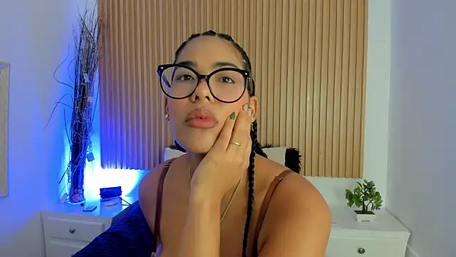 Snapshot of GenesisRuiz chatting on April 16, 2026, 1:34 pm GenesisRuiz online show from April 16, 2026, 1:34 pm