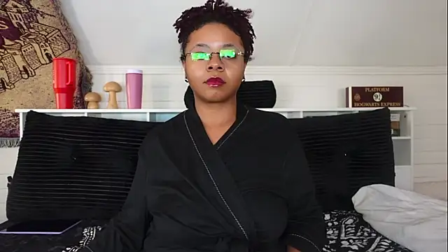 -khayaparker online show from December 19, 2025, 8:44 pm