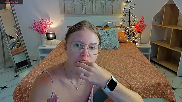 CharmedDoll online show from September 16, 2025, 12:28 pm