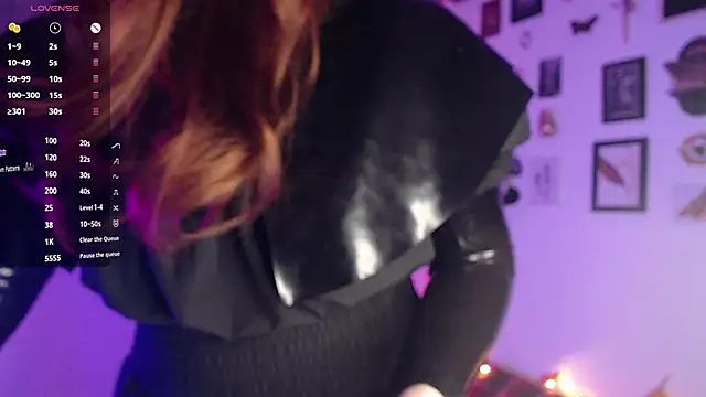 Snapshot of auroralatexprincess chatting on October 30, 2025, 8:17 pm auroralatexprincess online show from October 30, 2025, 8:17 pm