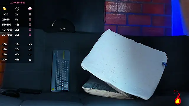 Snapshot of vanegas_luis chatting on November 30, 2025, 12:17 pm vanegas luis online show from November 30, 2025, 12:17 pm