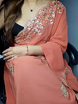 Snapshot of aliyaah_singh chatting on January 15, 2025, 8:05 pm aliyaah singh online show from January 15, 2025, 8:05 pm