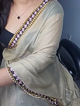 Snapshot of aliyaah_singh chatting on September 25, 2025, 5:30 pm aliyaah singh online show from September 25, 2025, 5:30 pm