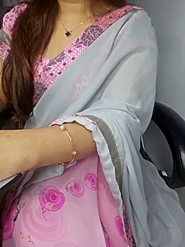 Snapshot of aliyaah_singh chatting on March 20, 2025, 8:40 pm aliyaah singh online show from March 20, 2025, 8:40 pm