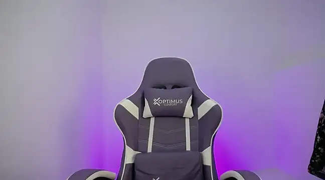 Snapshot of cutie_and_slutty chatting on January 15, 2025, 10:02 pm cutie and slutty online show from January 15, 2025, 10:02 pm