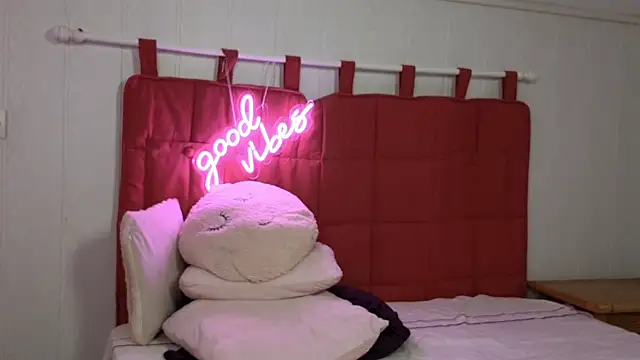 Snapshot of TiffanyDollxxx chatting on September 30, 2025, 8:48 pm TiffanyDollxxx online show from September 30, 2025, 8:48 pm