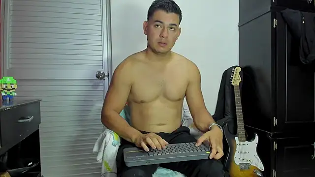 VincentSavage online show from February 3, 2026, 11:21 pm