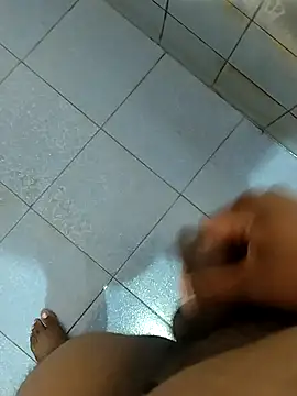 Snapshot of dinesh682 chatting on November 24, 2025, 9:15 pm dinesh682 online show from November 24, 2025, 9:15 pm