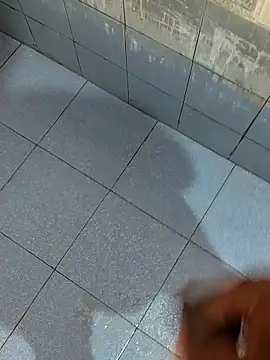 Snapshot of dinesh682 chatting on October 21, 2025, 6:40 pm dinesh682 online show from October 21, 2025, 6:40 pm