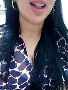 Snapshot of Queen_sousou chatting on November 8, 2025, 11:25 am Queen sousou online show from November 8, 2025, 11:25 am