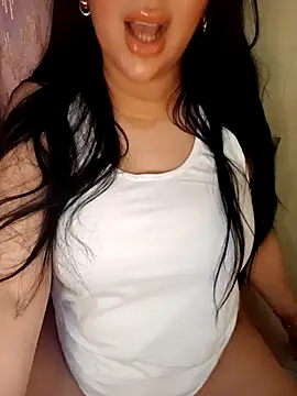 Snapshot of Queen_sousou chatting on March 8, 2025, 11:18 pm Queen sousou online show from March 8, 2025, 11:18 pm