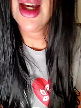 Snapshot of Queen_sousou chatting on May 7, 2026, 11:02 am Queen sousou online show from May 7, 2026, 11:02 am