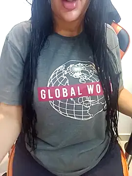 Snapshot of Queen_sousou chatting on October 7, 2025, 9:49 pm Queen sousou online show from October 7, 2025, 9:49 pm