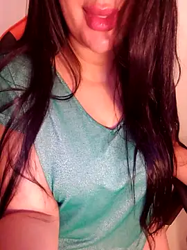 Snapshot of Queen_sousou chatting on September 25, 2025, 8:31 am Queen sousou online show from September 25, 2025, 8:31 am