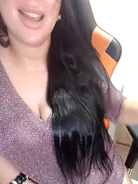 Snapshot of Queen_sousou chatting on October 15, 2025, 6:38 pm Queen sousou online show from October 15, 2025, 6:38 pm