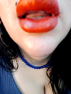 Snapshot of Queen_sousou chatting on February 6, 2025, 1:16 am Queen sousou online show from February 6, 2025, 1:16 am