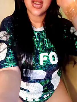 Snapshot of Queen_sousou chatting on March 7, 2025, 12:04 am Queen sousou online show from March 7, 2025, 12:04 am