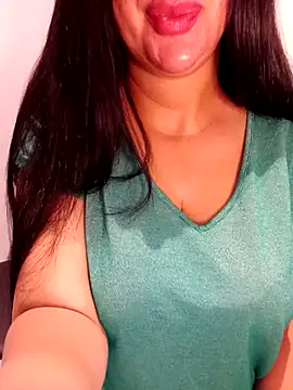 Snapshot of Queen_sousou chatting on September 20, 2025, 7:30 pm Queen sousou online show from September 20, 2025, 7:30 pm