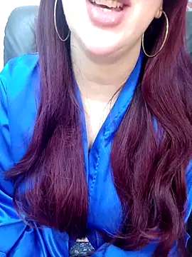 Snapshot of Queen_sousou chatting on February 21, 2025, 10:04 pm Queen sousou online show from February 21, 2025, 10:04 pm