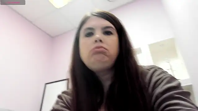 BattyMoll online show from April 7, 2026, 3:36 pm