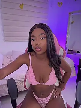 Snapshot of Vane_Rossee chatting on May 9, 2026, 11:30 pm Vane Rossee online show from May 9, 2026, 11:30 pm