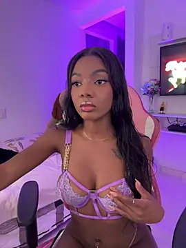 Snapshot of Vane_Rossee chatting on February 4, 2026, 11:55 pm Vane Rossee online show from February 4, 2026, 11:55 pm