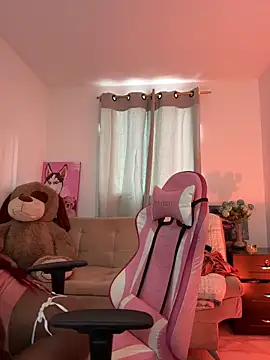 Snapshot of Vane_Rossee chatting on January 25, 2025, 9:57 pm Vane Rossee online show from January 25, 2025, 9:57 pm