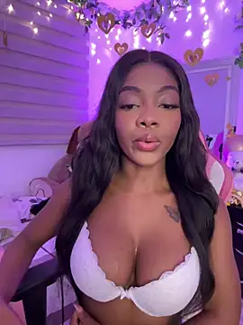 Snapshot of Vane_Rossee chatting on February 9, 2026, 11:47 pm Vane Rossee online show from February 9, 2026, 11:47 pm