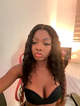 Snapshot of Vane_Rossee chatting on September 10, 2025, 11:26 pm Vane Rossee online show from September 10, 2025, 11:26 pm